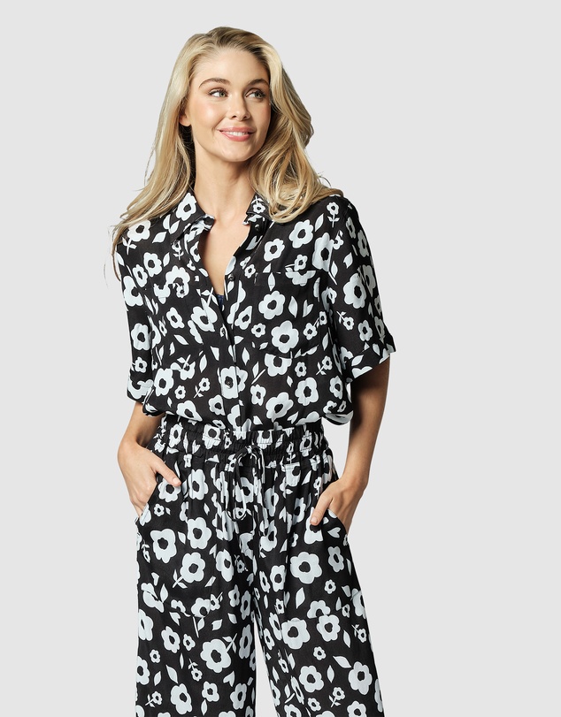 UNE PIECE - Short Sleeve Button-Up Shirt