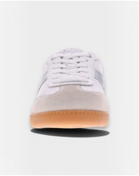 Mia Vita - Ramona II Lace-Up Casual Sneaker - White/Silver