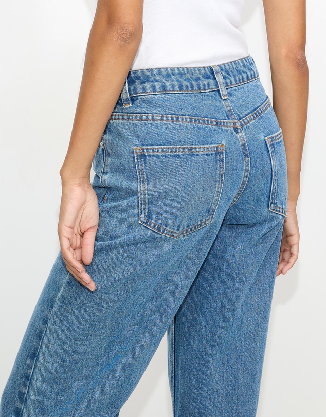 Dazie - Florence Mid Rise Straight Jeans