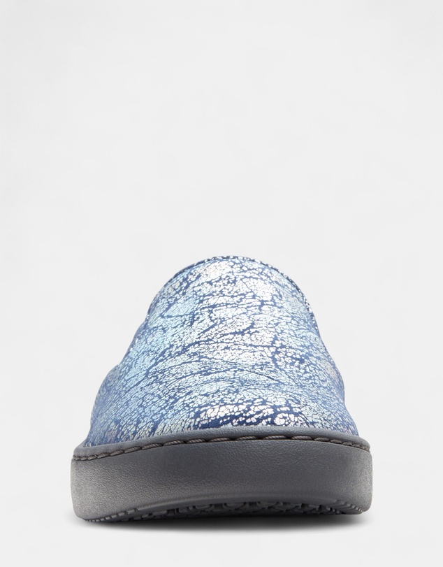 Vionic - Avery Pro Slip-On Sneaker - Blue Metallic