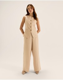 Review - Anya Vest