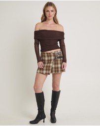 Alice In The Eve - Lilith Gathered Off Shoulder Mesh Top