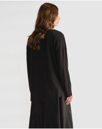 Decjuba - D-Luxe Long Sleeve Logo Top