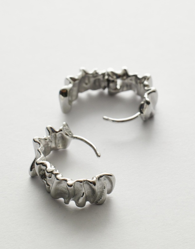 Moira Hughes - The White Label - Iluka Clicker Hoops