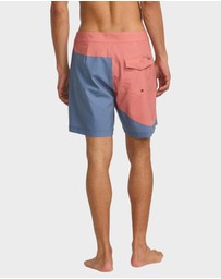 RVCA - Mens La Wave Split 17