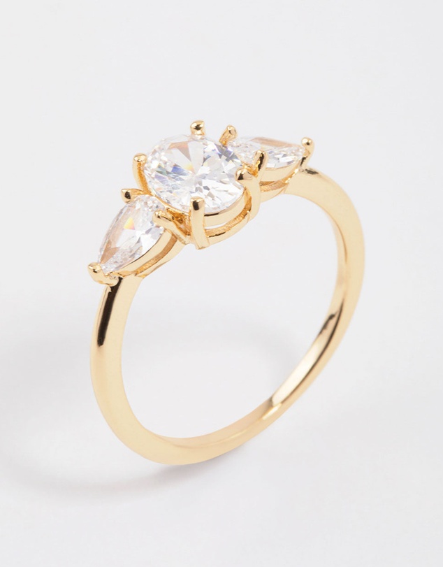 Lovisa - Gold Plated Oval Enchanting Ring