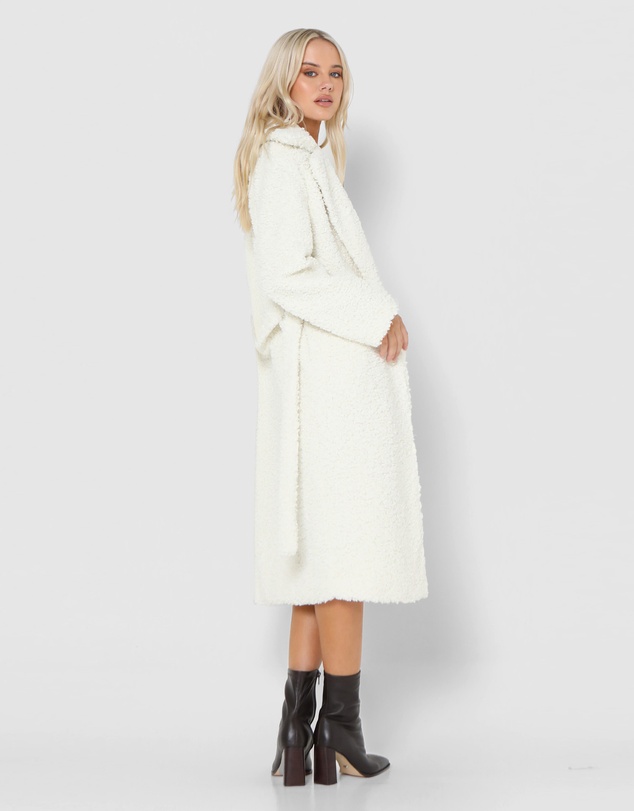 Lost in Lunar  - Rose Teddy Coat