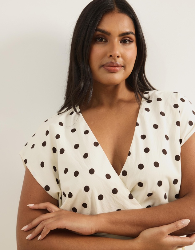 Atmos&Here Curvy - Natalee Polka Dot Wrap Dress