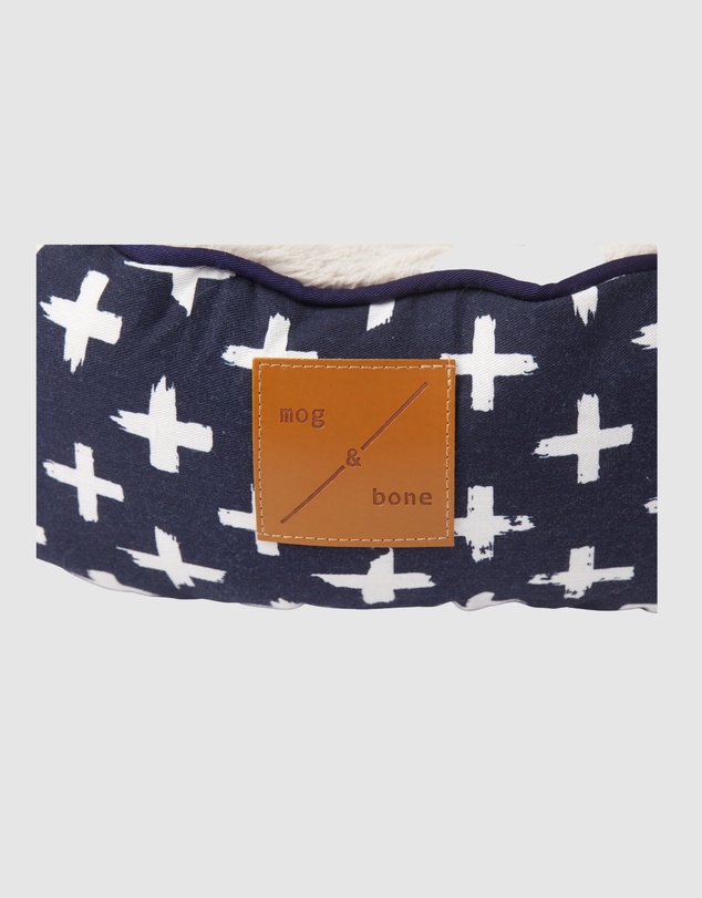 Mog & Bone - Reversible Cat Bed - Navy Cross