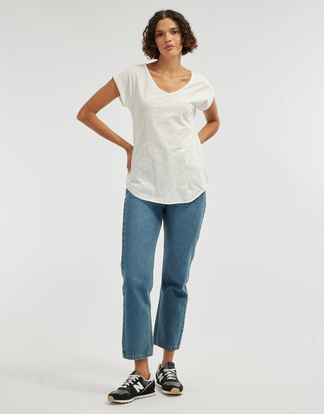 Amelius - Sadie V Neck Tee