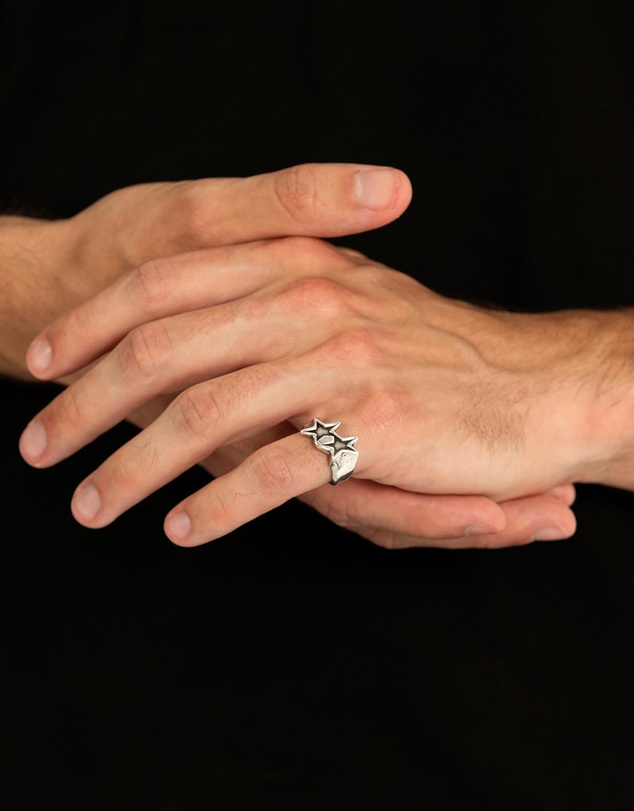 TwoJeys - Tilted Icon Ring