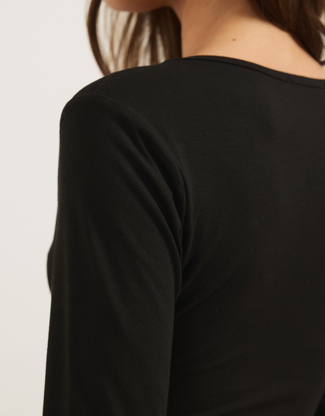 Atmos&Here - Harley V-Neck Half Sleeve Top