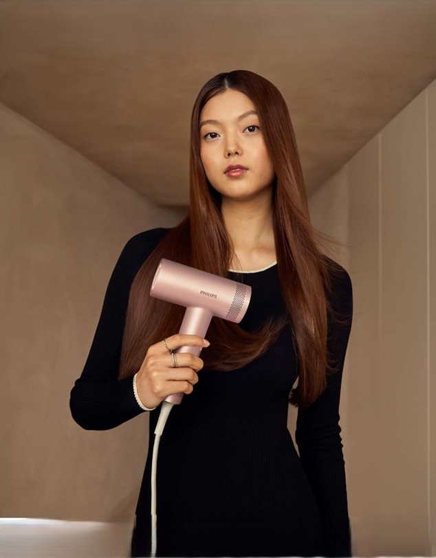 Philips - Philips Hair Dryer 8000, ThermoShield sensor, BLDC motor, Champagne