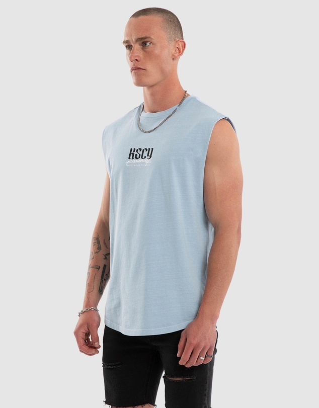 Kiss Chacey - Traditional Dual Curved Muscle Tee