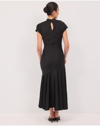 Calli - Easton Satin Midi Dress