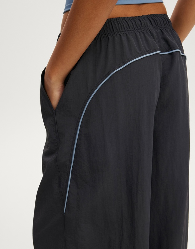 Cotton On Body Active - Off Side Woven Sweatpants