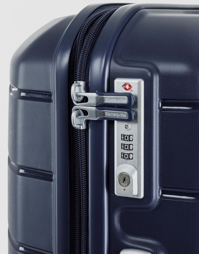 Samsonite - Oc2Lite 81cm Spinner Suitcase