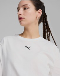 Puma - Essentials Relaxed Tee - Women