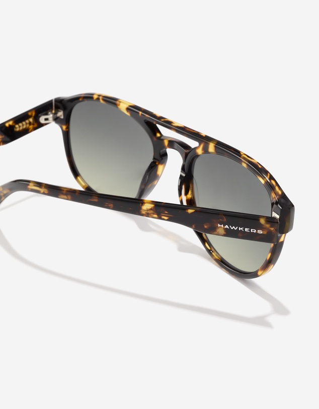 Hawkers Co - HAWKERS - Diver UV400 Sunglasses - for Men and Women