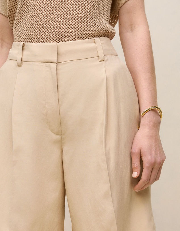 Trenery - Pleat Front Longline Short in Sand