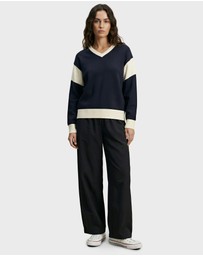 Academy Brand - Maggie Contrast V Sweat
