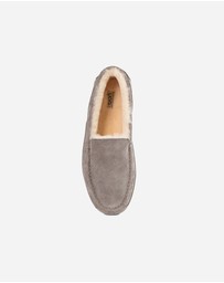 Ozwear Connection Uggs - Ugg Denver Men's Moccassin (Water Resistant)