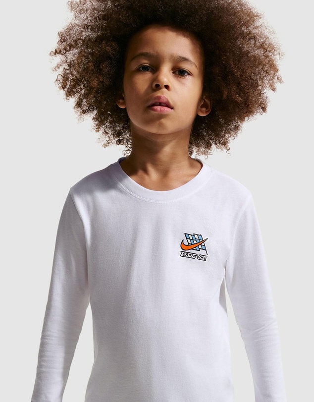 Nike - Boxy Long-Sleeve T-Shirt - Teens