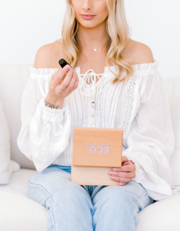 ECO. Modern Essentials - ECO. Wooden 12 Essential Oils Box