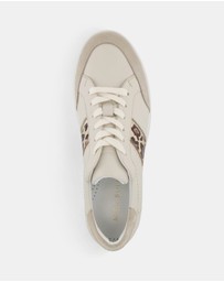 Miss Sofie - Idle Sneakers