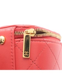Pre-Loved by Azura Reborn - Pre-Loved CC Quilted Lambskin Chic Riviera Top Handle Vanity Case