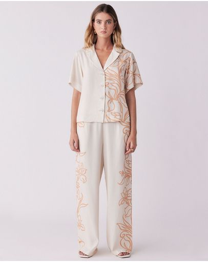 Ecru Floral