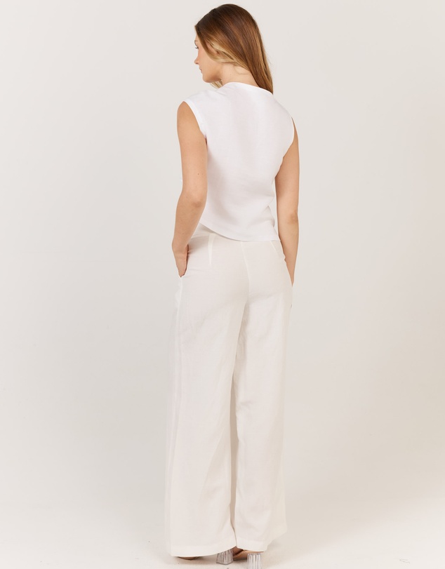 Fate + Becker - Sandara Pant