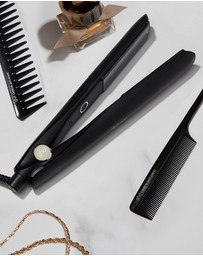 ghd - gold® Classic Hair Straightener in Black