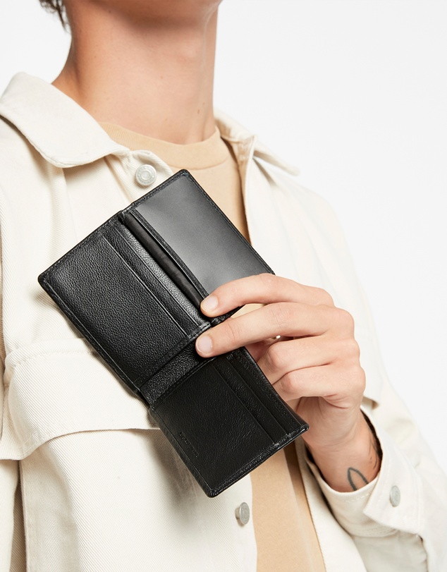 Status Anxiety - Jonah Wallet