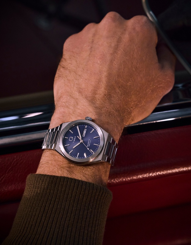 TIMEX - Q Timex® Continental Day and Date 39mm Stainless Steel Bracelet Watch