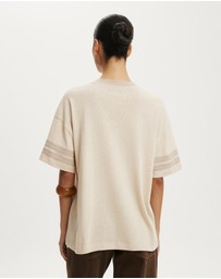 Cotton On - V Neck Vacay Graphic Tee