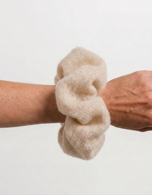 SILK MAGNOLIA - Cashmere Scrunchie
