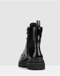 Rollie - Pointed Sidezip Boot