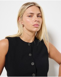 Commonry - Andrea Vest