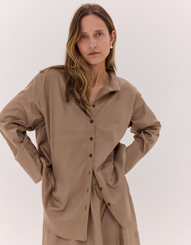 Cloth & Co. - The Split Back Shirt | Praline