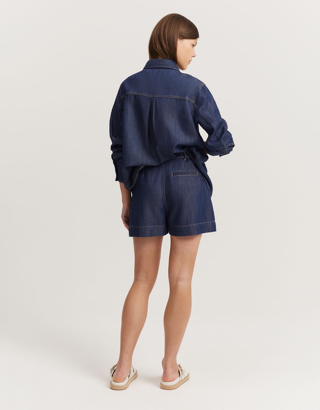 Country Road - Tuck Detail Short
