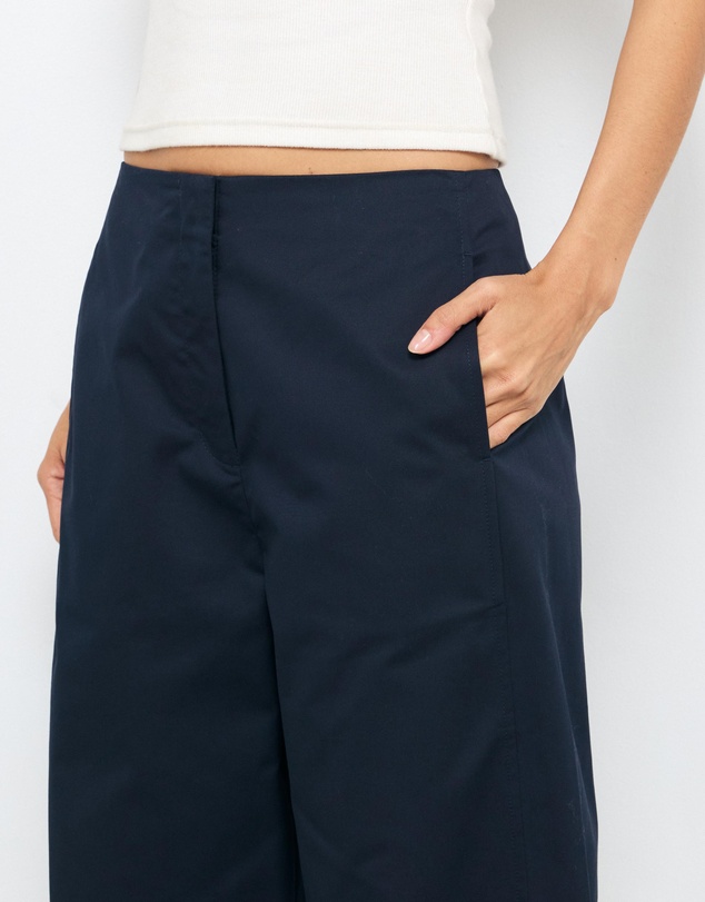 AERE - Organic Cotton Barrel Leg Trousers