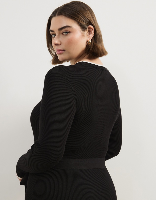 Atmos&Here Curvy - Maci Fitted Midi Knit Dress