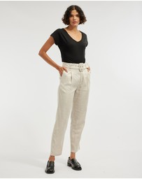 Amelius - Sadie V Neck Tee