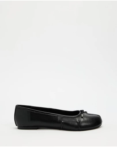 Dazie - Lulu Split Toe Ballet Flats