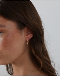 Pastiche - Vera Huggies Earrings- Gold plated 925 silver -Rose stone