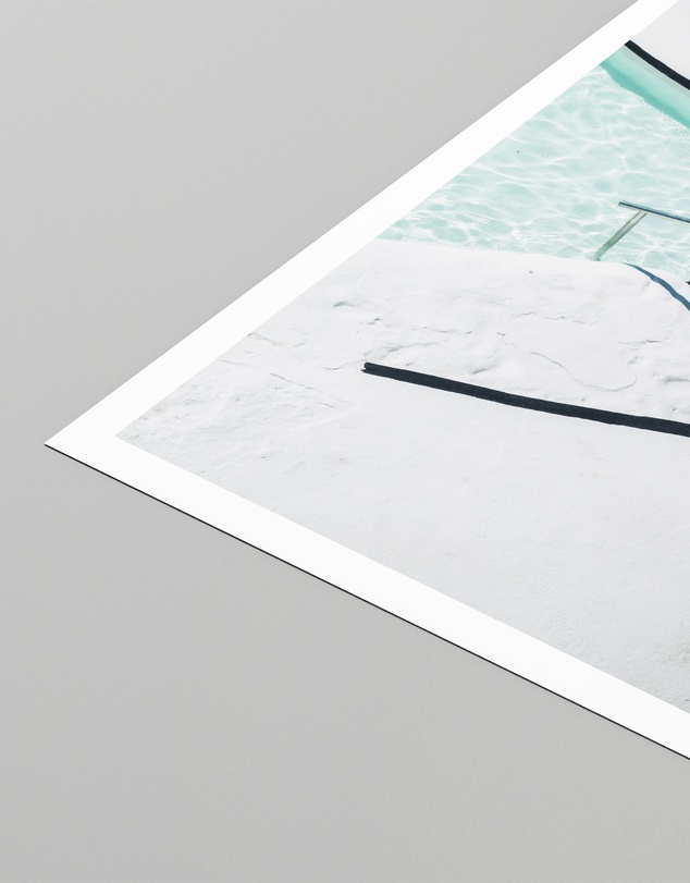 LEGGERA - Afternoon Dip at Icebergs Print