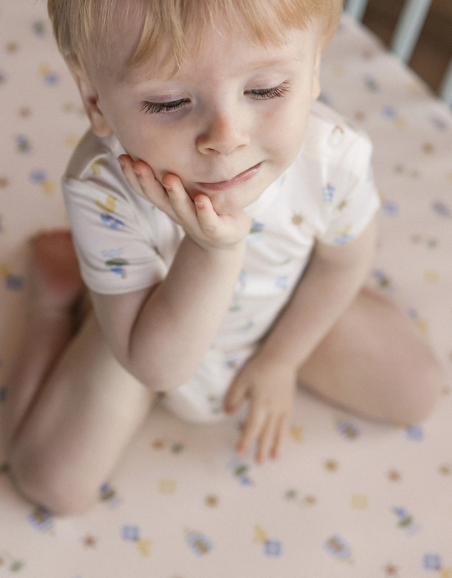 Kynd Baby - Fitted Cot Sheet in Beach Box