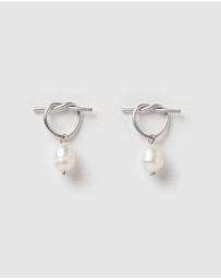 Izoa - Rosette Earrings