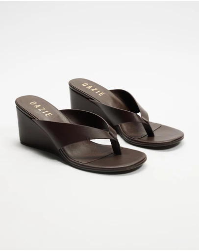 Dazie - Erin Thong Wedge Heels
